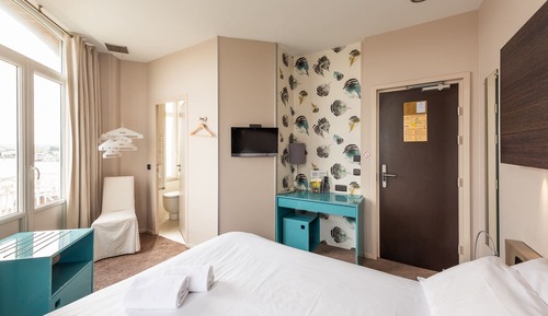 Double Room, Harbor View or View of the Suqare