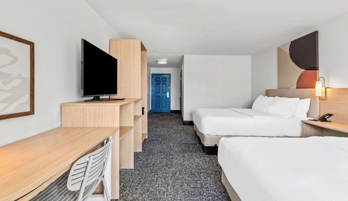 Room, 2 Queen Beds
