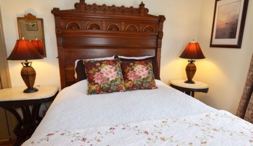 Room (Carriage House)
