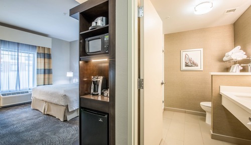Room, 1 King Bed (Mobility/Hearing Accessible, Tub)