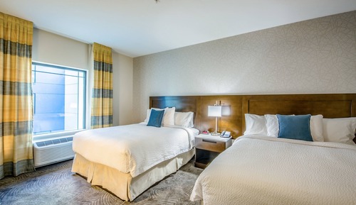 Room, 2 Queen Beds, Non Smoking (Mobility Accessible, Tub)