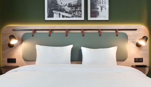 Standard Room, 1 Queen Bed