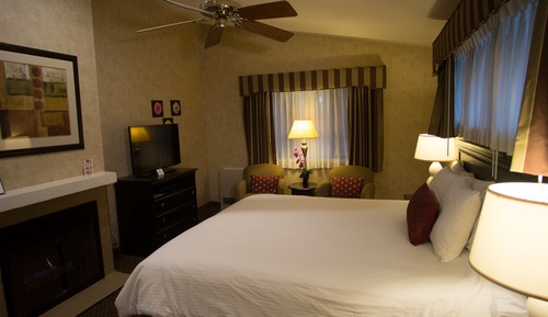 Standard Room, 1 Queen Bed