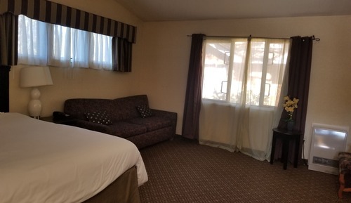 Studio, 1 King Bed, Accessible (King Studio ADA)