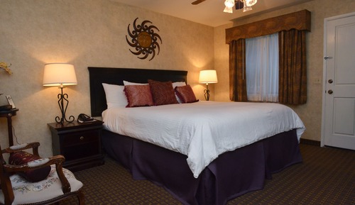 Suite, 1 King Bed (King Suite)