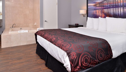 Room, 1 King Bed, Non Smoking, Jetted Tub