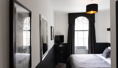 Double Room, Ensuite (Peonie - Cosy)