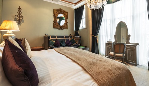 Double Room, Ensuite (Perrier Jouet - Feature)