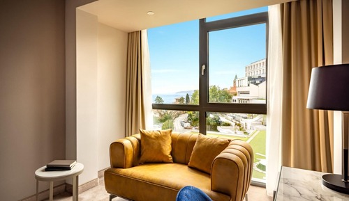 Superior Double or Twin Room, Partial Sea View