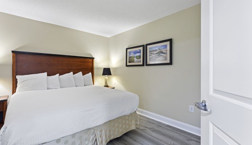 One Bedroom King Angle, Kitchenette