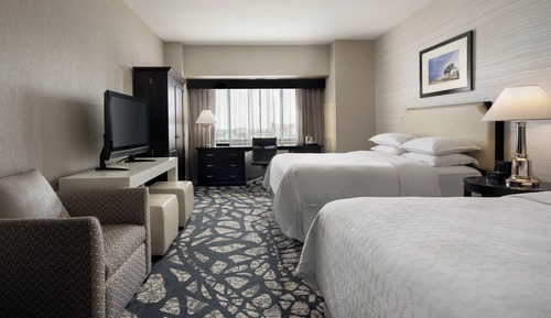 Room, 2 Queen Beds (Mobility/Hearing Accessible, Tub)