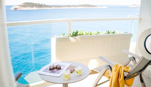 Deluxe Plus Room with sea view and balcony