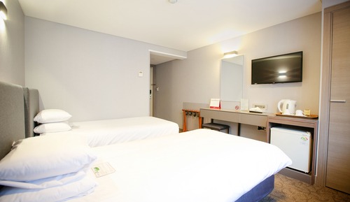Junior Twin Room (NO PARKING)