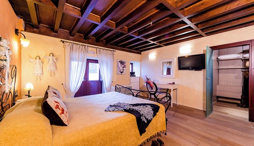 Eros Junior Suite with Spa Tub