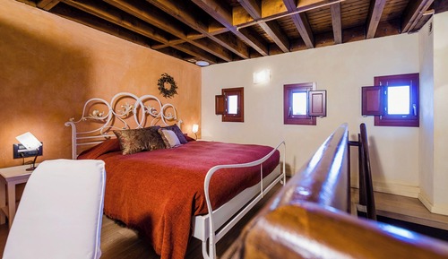 Notos Suite with Jetted Shower & Medieval Town View