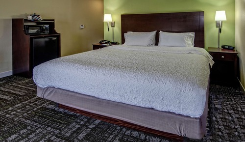 One king bed non smoking
