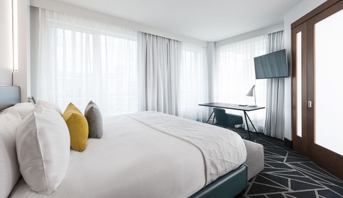 Warwick Premier Suite