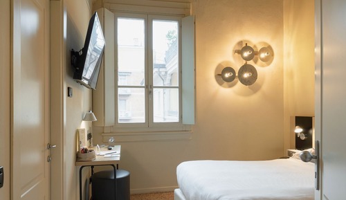 Premier Room