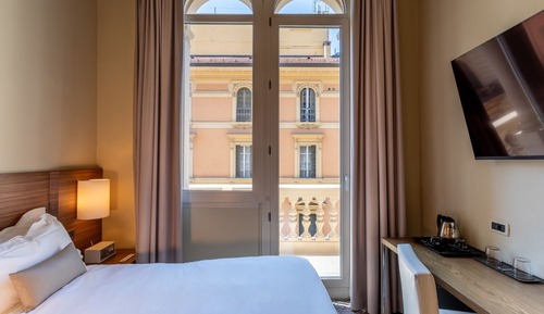 Deluxe Room, Balcony
