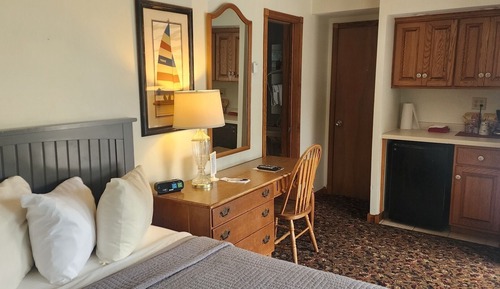 Standard Room, 1 Queen Bed, Bay View