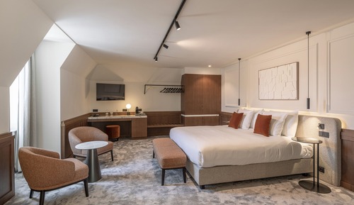 Pavilion Junior Suite