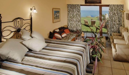 Mythica Bungalow, Beachfront