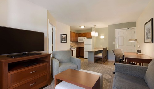 Suite, 2 Queen Beds, Accessible (Hearing)