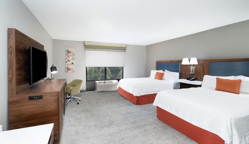 Two queen beds non smoking