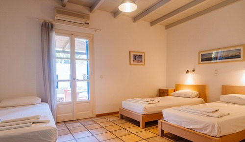 Triple Room
