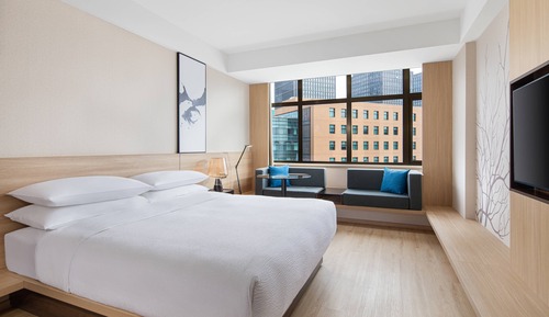 Room, 1 King Bed, City View