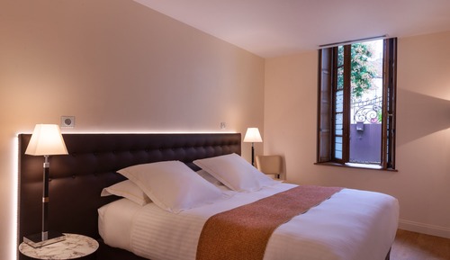 Suite Knoll