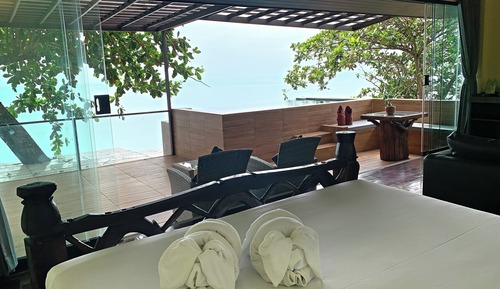 Grand Pool Villa