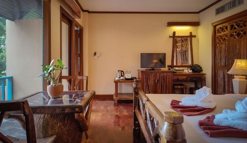 Family Jacuzzi Suite