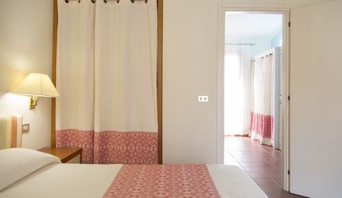 Comfort Room, Poolside