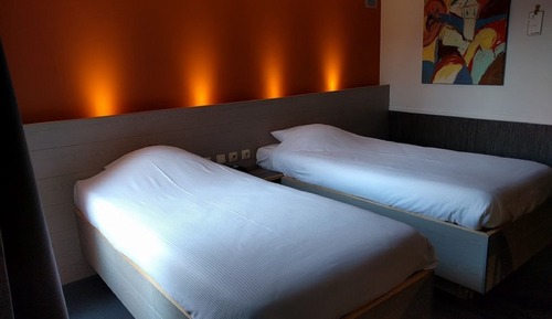 Comfort Twin Room, Bathtub (Koerzicht)