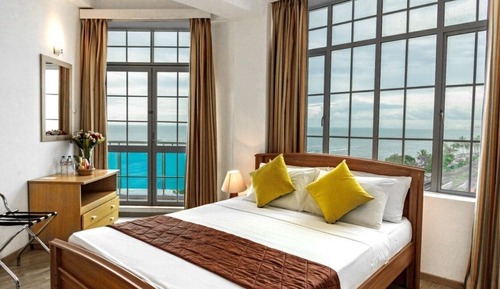 Two Bed Room Apartment with Sea View / City View