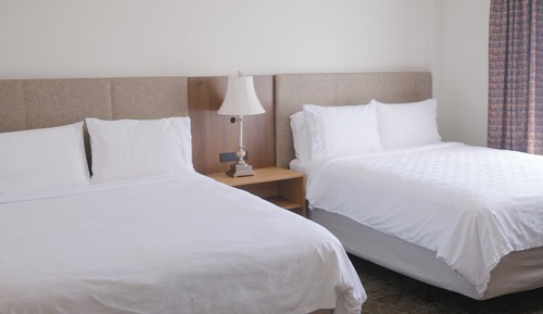 Suite, 2 Bedrooms, Kitchen (2 QUEEN 1 KING)