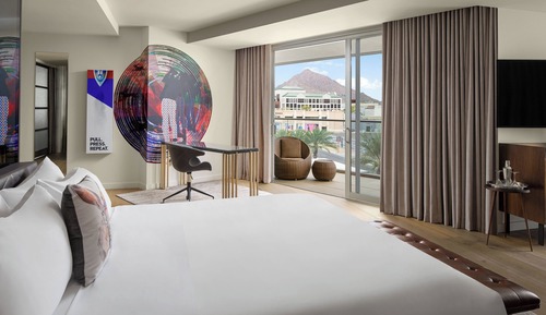 Premier Suite, 1 King Bed, Balcony (View)