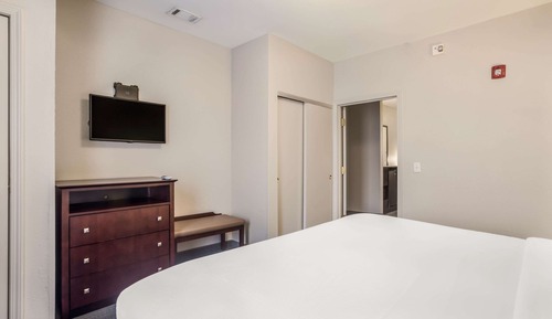 Suite, 1 King Bed with Sofa bed, Accessible, Non Smoking