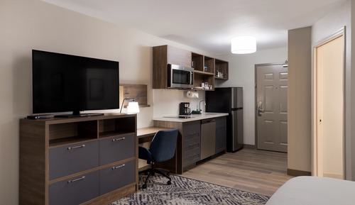 Studio Suite, 1 King Bed, Accessible Bathtub (Mobility, Accessible Tub)