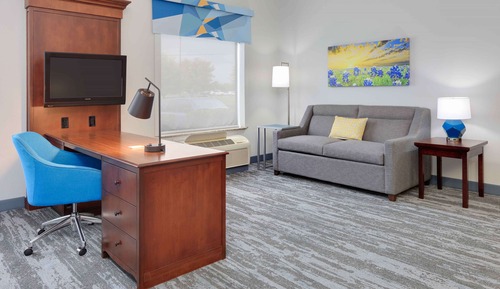 Suite, 1 King Bed, Accessible, Non Smoking