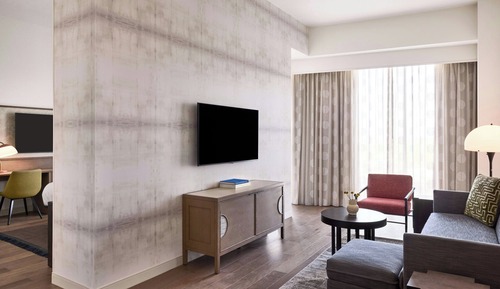 Suite, 1 King Bed