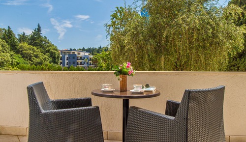 Classic Apartment, 2 Bedrooms, Kitchen