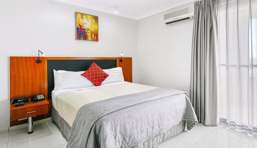 One Bedroom Apartment