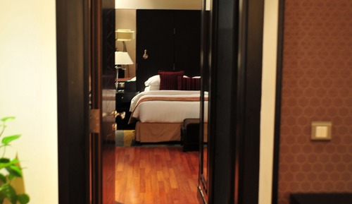 Junior Suite, 1 King Bed, Club Lounge Access
