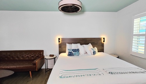 Signature Room, 2 Double Beds, Garden View