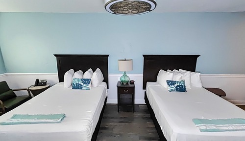 Junior Studio Suite, 2 Double Beds, Beach View
