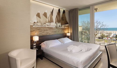 Privilege, Room with 1 double bed, terrace, sea view