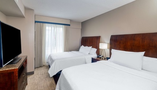 2 Queen Bedroom Evolution Suite
