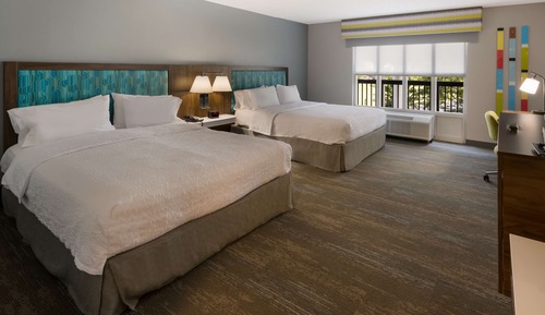 Room, 2 Queen Beds, Accessible, Bathtub (Mobility & Hearing)